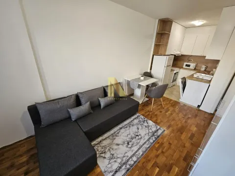 Izdavanje, garsonjera, 25m², Bulevar Evrope, Novi Sad Sve Podlokacije - image 4