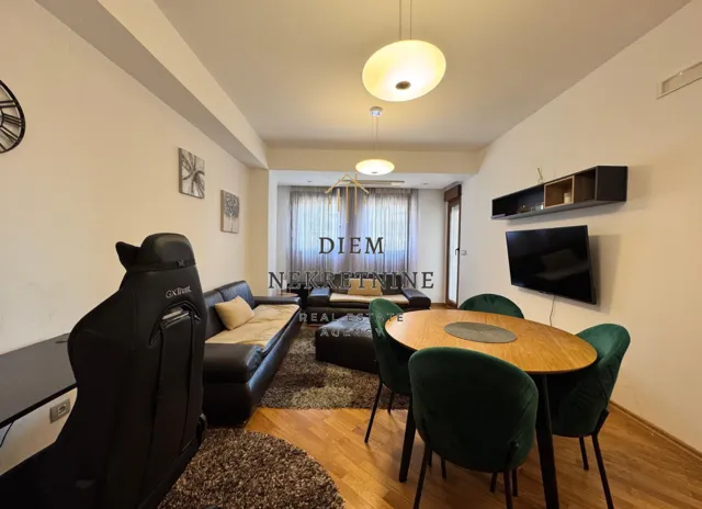 Izdavanje, jednosoban stan, 50m², City Kvart, Podgorica