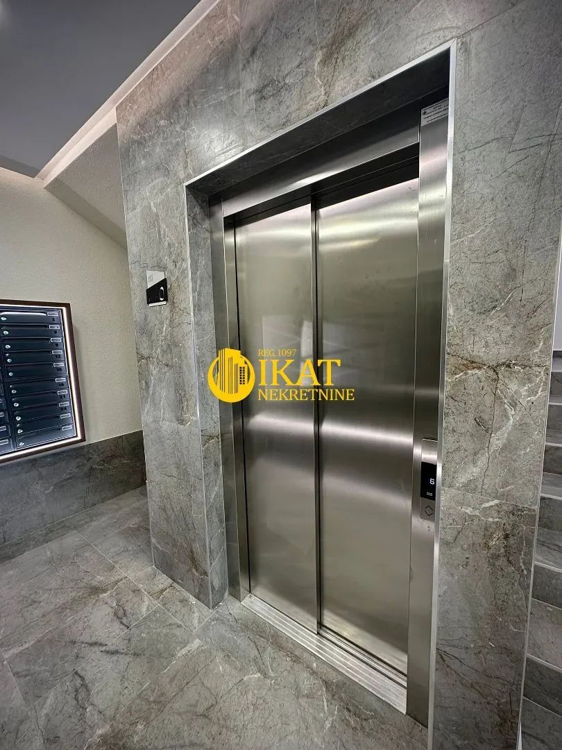 Prodaja, trosoban stan, 109m², Cvetkova Pijaca, Zvezdara Sve Podlokacije