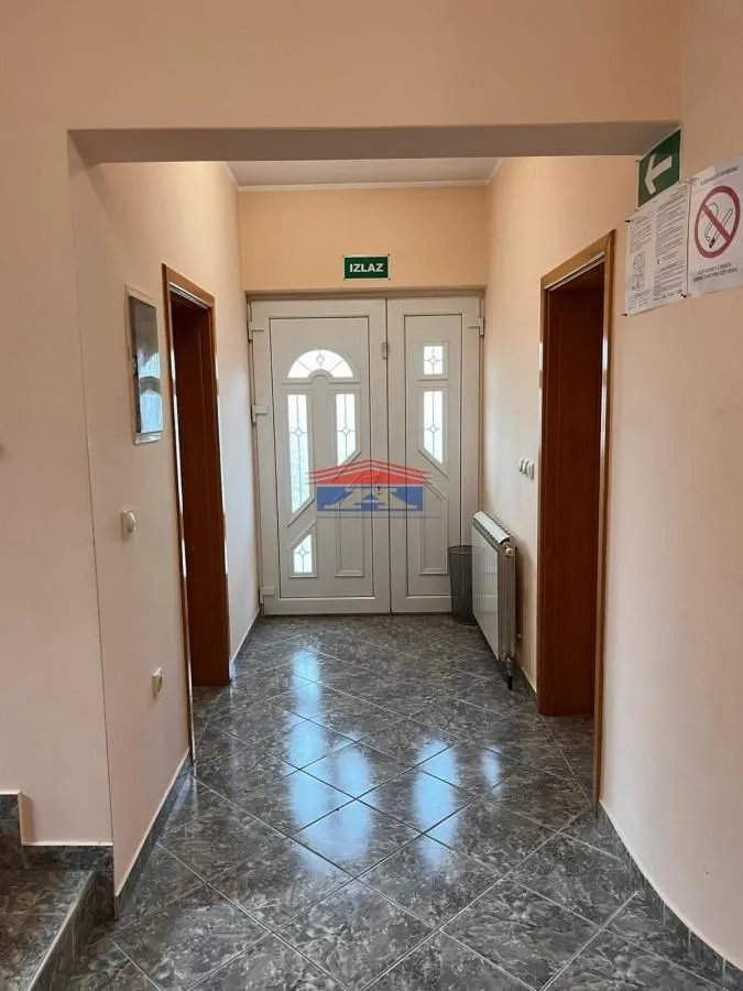 Rent, office space, 180m², Rumenka, Novi Sad Sve Podlokacije