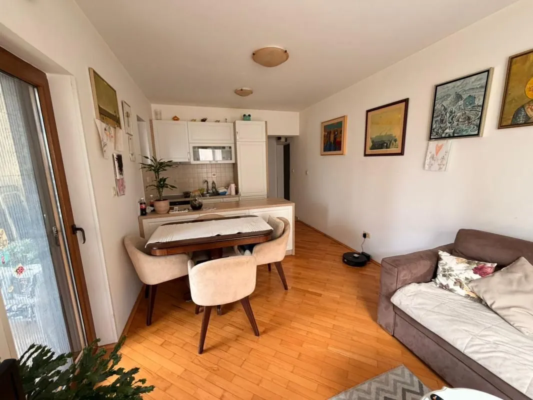 Prodaja, jednosoban stan, 47m², Baošići, Herceg Novi