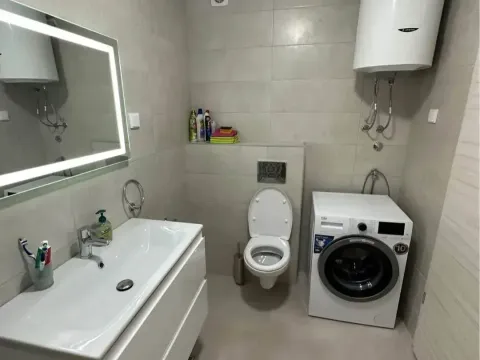 Izdavanje, dvosoban stan, 70m², Ljubović, Podgorica - image 8