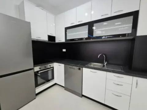 Izdavanje, jednosoban stan, 53m², City Kvart, Podgorica - image 2