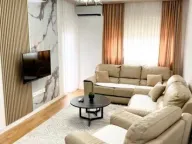 Izdavanje, jednosoban stan, 47m², Central Point, Podgorica - image 1