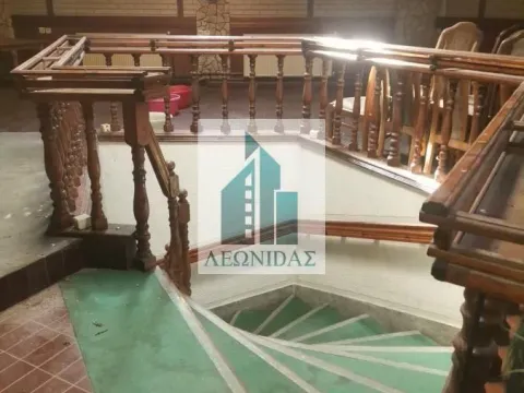 Izdavanje, poslovni prostor, 292m², Vlasotince, Srbija - image 30