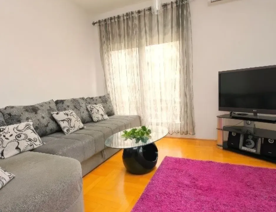 Rent, three bedroom apartment, 80m², Rozino, Budva