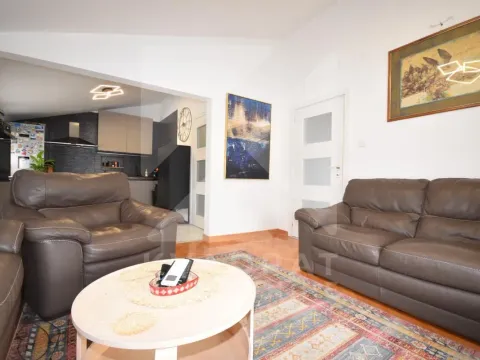 Izdavanje, dvosoban stan, 88m², Dalmatinska ulica, Podgorica - image 3