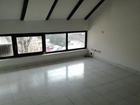 Rent, office space, 195m², Surčin, Beograd