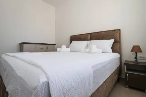 Rent, one bedroom apartment, 45m², Bečići, Budva - image 4