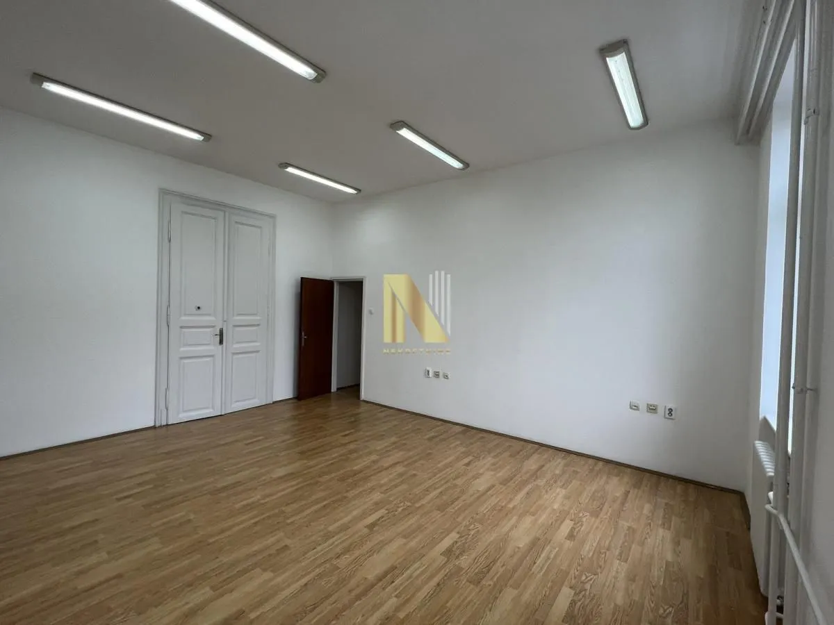 Rent, office space, 242m², Centar, Novi Sad