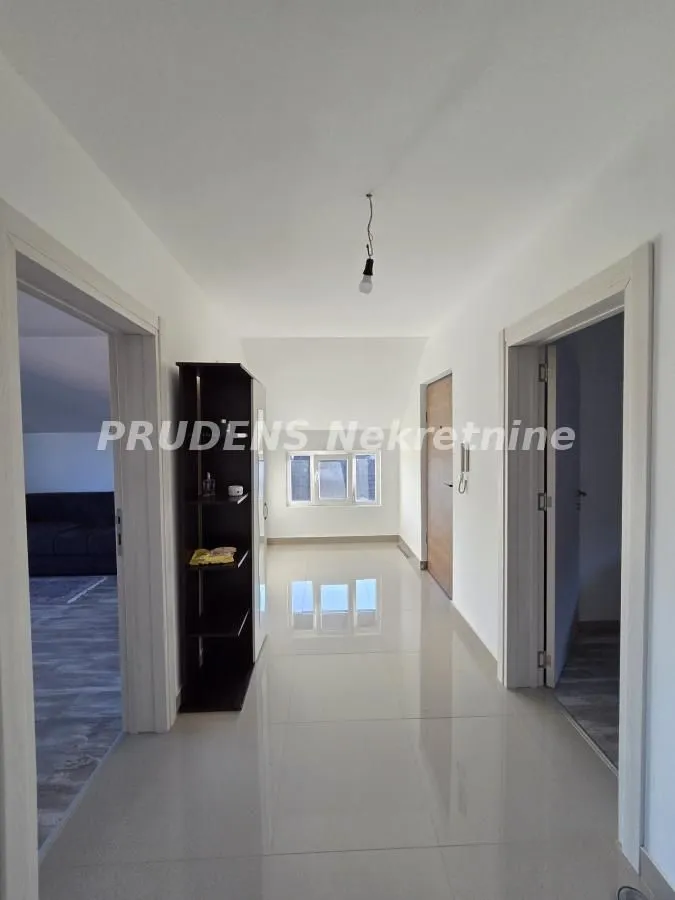 Prodaja, trosoban stan, 63m², Nova Pazova, Stara Pazova