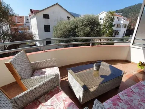 Prodaja, četvorosoban stan, 180m², Podmaine, Budva - image 16