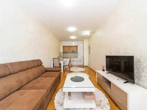 Prodaja, jednosoban stan, 43m², Stari Aerodrom, Podgorica