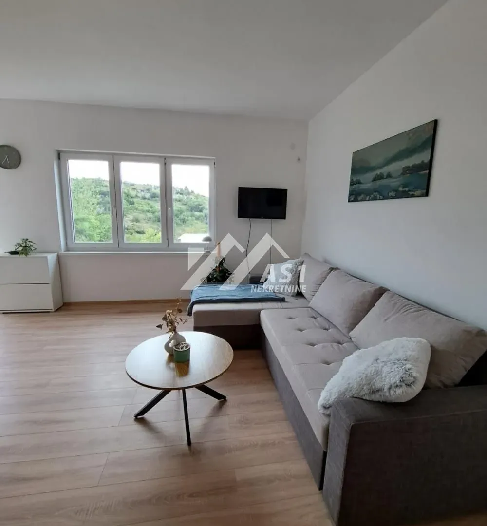 Izdavanje, kuća, 140m², Sremska Kamenica, Petrovaradin