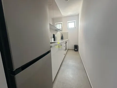 Izdavanje, kuća, 80m², Baston, Podgorica - image 8