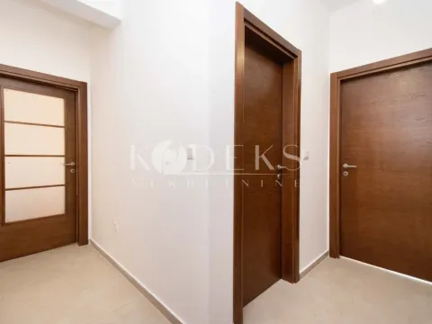Izdavanje, trosoban stan, 81m², Vezirov Most, Podgorica - image 10