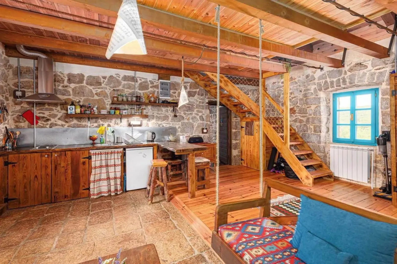 Prodaja, kuća, 322m², Pobrđe, Kotor
