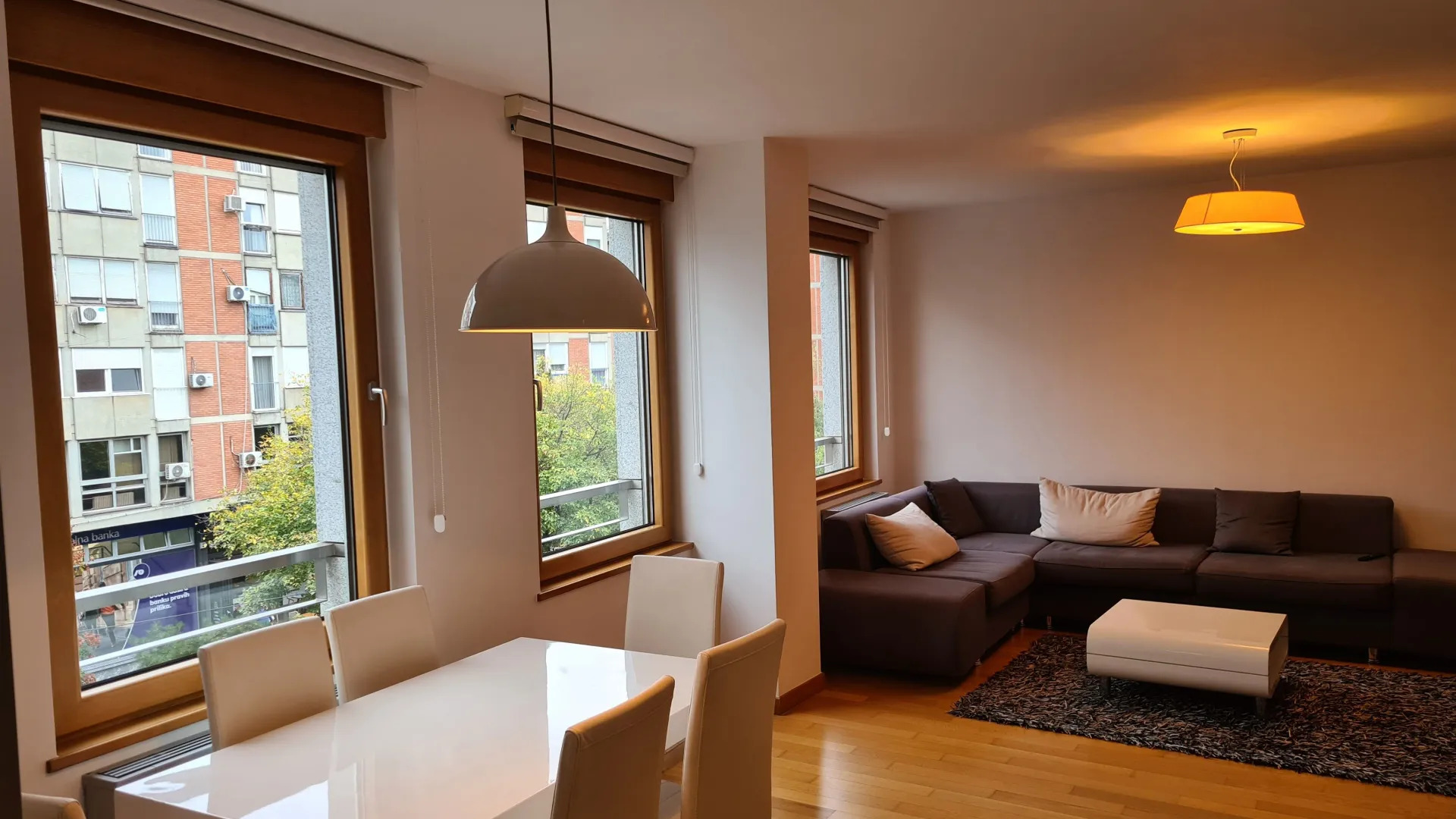 Rent, three bedroom apartment, 82m², Vračar Sve Podlokacije, Beograd