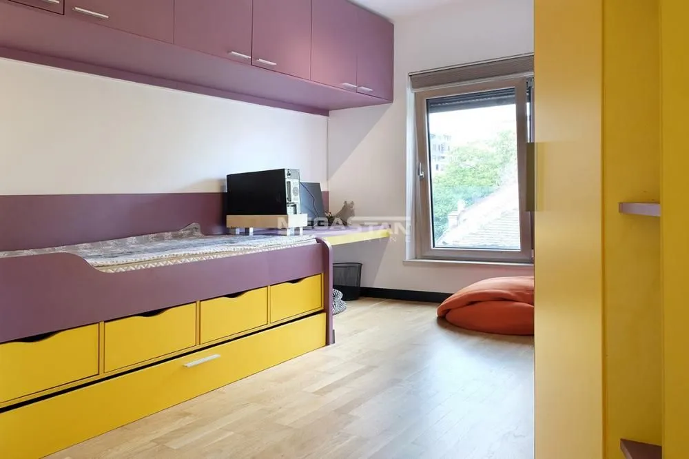 Prodaja, četvorosoban stan, 130m², Vračar Hram, Vračar Sve Podlokacije