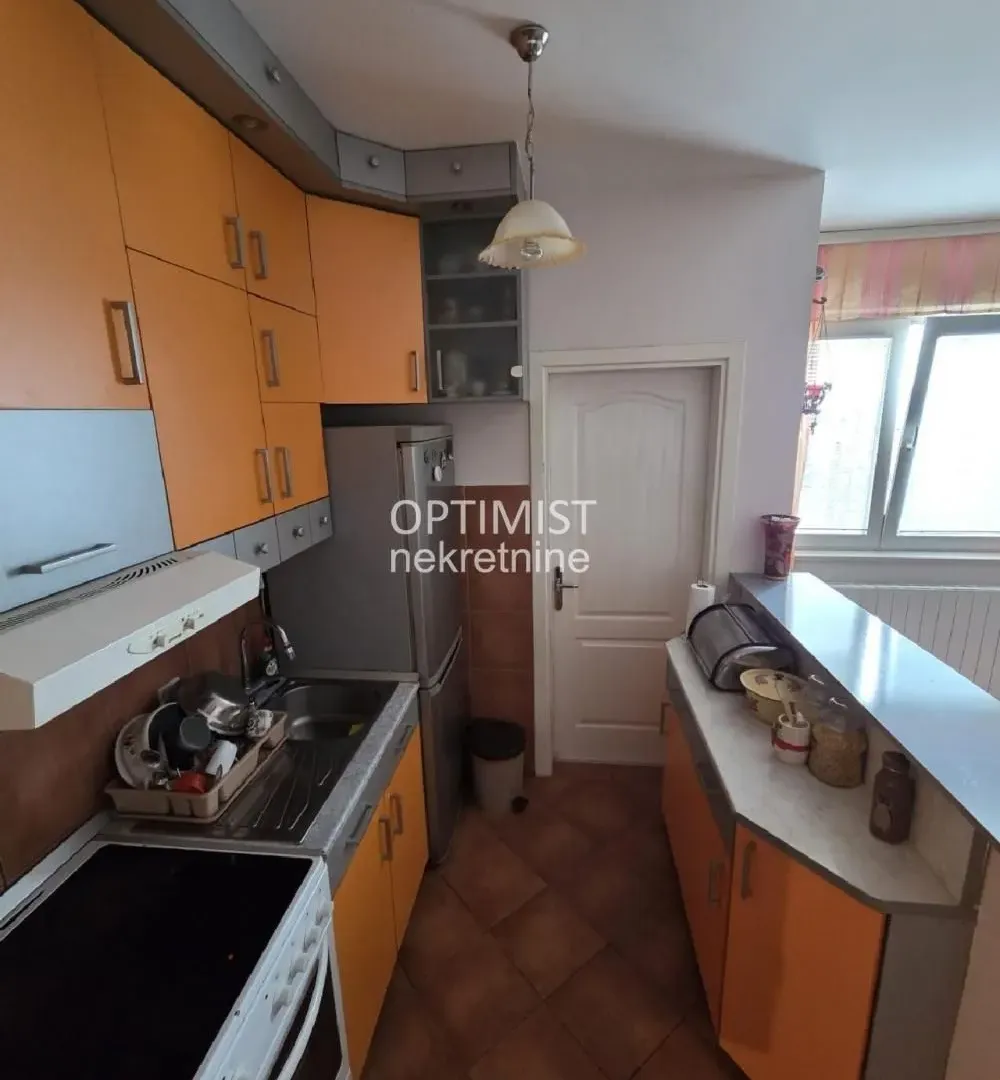 Sale, four bedroom apartment, 95m², Brace Jerković, Voždovac Sve Podlokacije