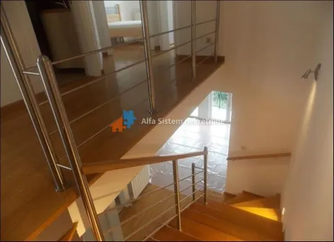 Rent, house, 200m², Savski Venac, Beograd - image 17