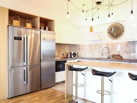 Izdavanje, trosoban stan, 198m², Budva, Crna Gora - image 15