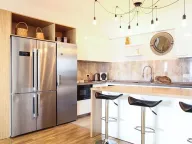 Izdavanje, trosoban stan, 198m², Budva, Crna Gora - image 15