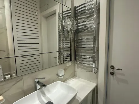 Izdavanje, jednosoban stan, 63m², Centar, Tivat - image 18