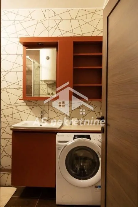 Izdavanje, dvosoban stan, 60m², Voždovačka Crkva, Voždovac Sve Podlokacije