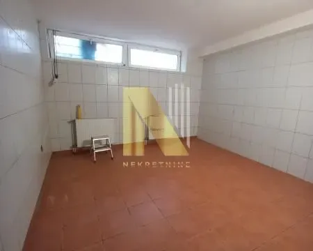 Izdavanje, poslovni prostor, 68m², Grbavica, Novi Sad Sve Podlokacije - image 11