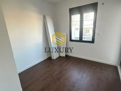 Izdavanje, dvosoban stan, 56m², Central Point, Podgorica - image 1