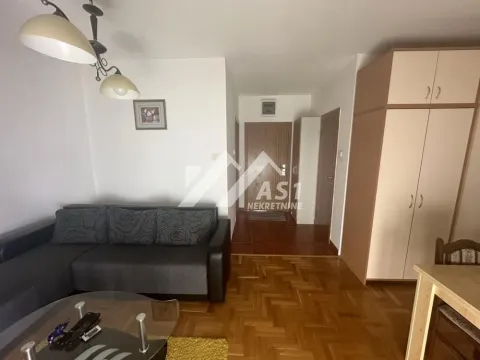 Rent, apartment, 27m², Bulevar Evrope, Novi Sad Sve Podlokacije