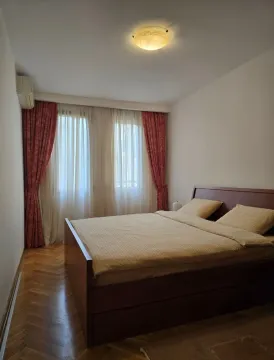 Izdavanje, dvosoban stan, 72m², Blok 6, Podgorica - image 11