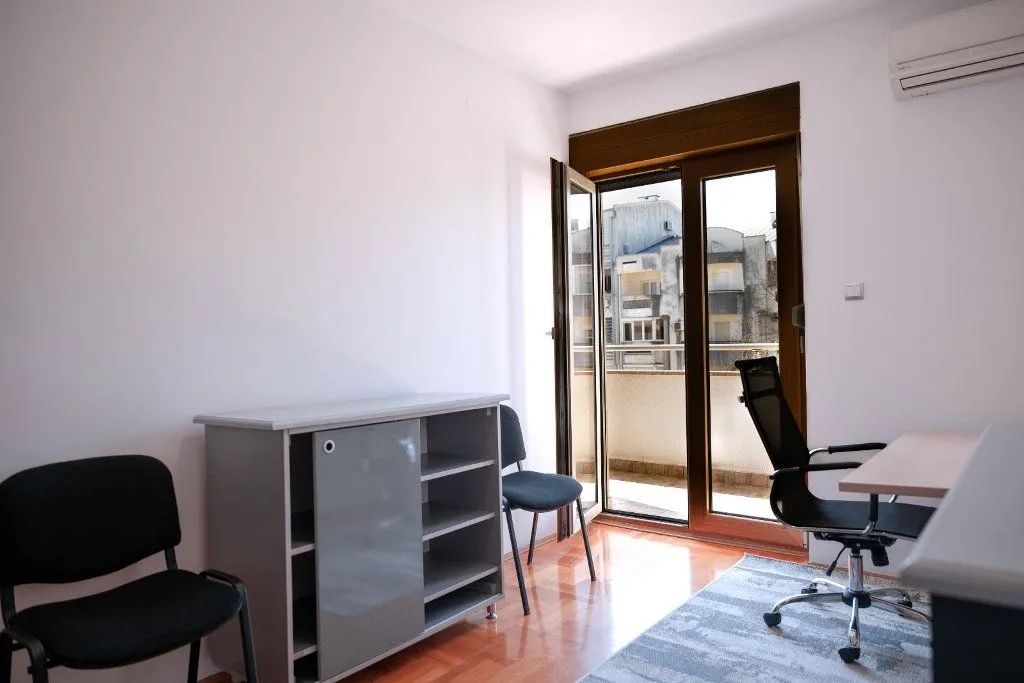 Rent, office space, 52m², Preko Morače, Podgorica
