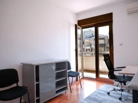 Rent, office space, 52m², Preko Morače, Podgorica - image 7