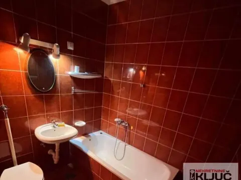 Izdavanje, trosoban stan, 78m², Liman 3, Novi Sad Sve Podlokacije - image 8