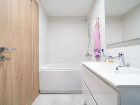 Izdavanje, dvosoban stan, 70m², Master Kvart, Podgorica - image 8