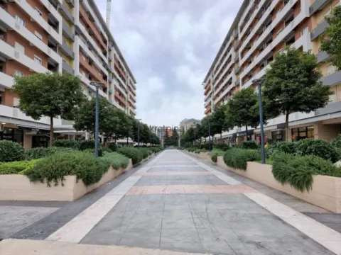 Izdavanje, dvosoban stan, 72m², Central Point, Podgorica - image 2