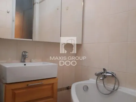 Izdavanje, trosoban stan, 80m², Stari Grad, Beograd - image 5