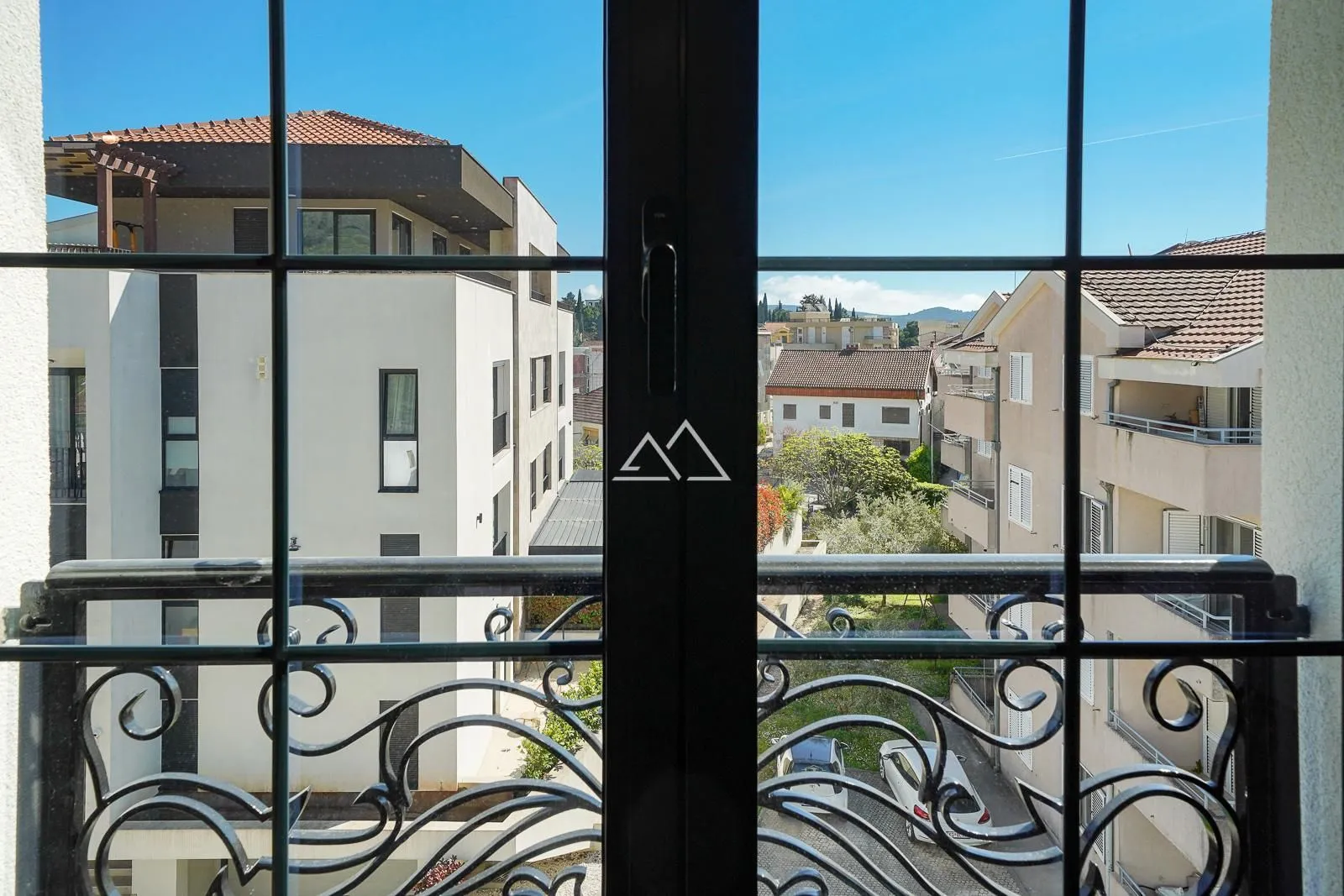 Prodaja, trosoban stan, 96m², Centar, Tivat