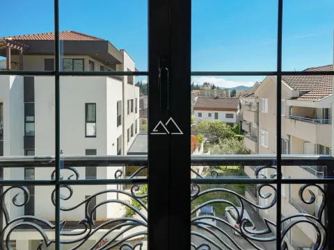 Prodaja, trosoban stan, 96m², Centar, Tivat - image 3