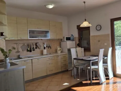 Prodaja, jednosoban stan, 46m², Petrovac, Budva - image 2