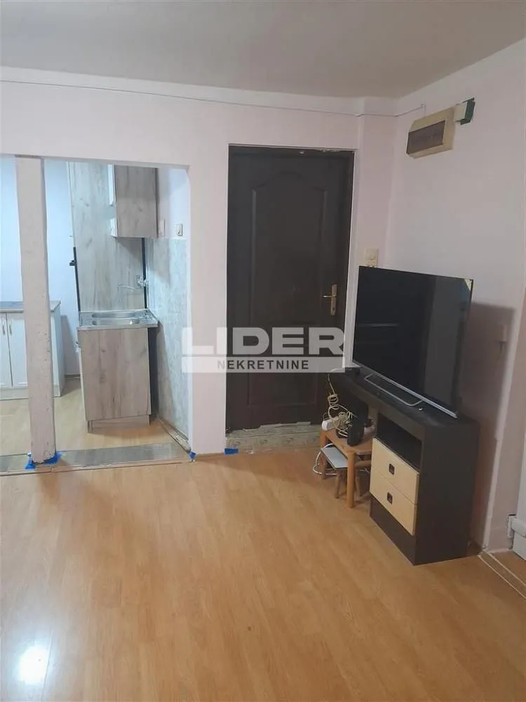 Sale, two bedroom apartment, 37m², Đeram Pijaca, Beograd