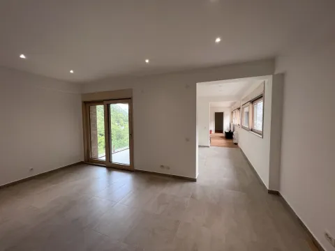 Sale, five bedroom apartment, 198m², Kotor, Crna Gora - image 9