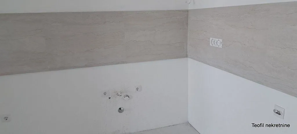 Prodaja, trosoban stan, 82m², Stari Banovci, Stara Pazova