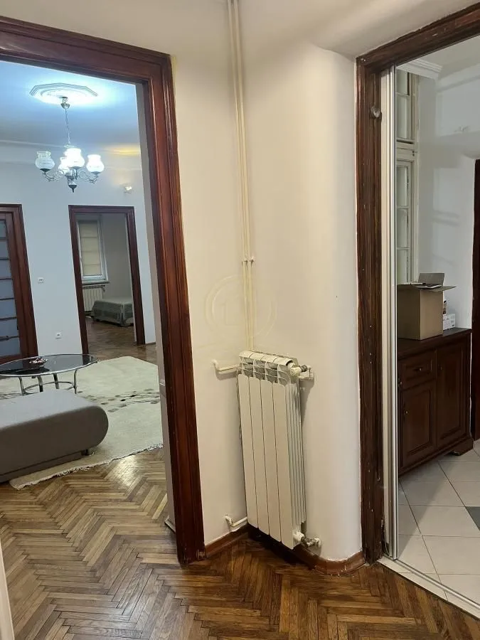Rent, four bedroom apartment, 120m², Stari Grad, Beograd