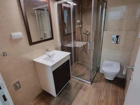 Prodaja, trosoban stan, 63m², Bulevar patrijarha Pavla, Novi Sad Sve Podlokacije - image 11