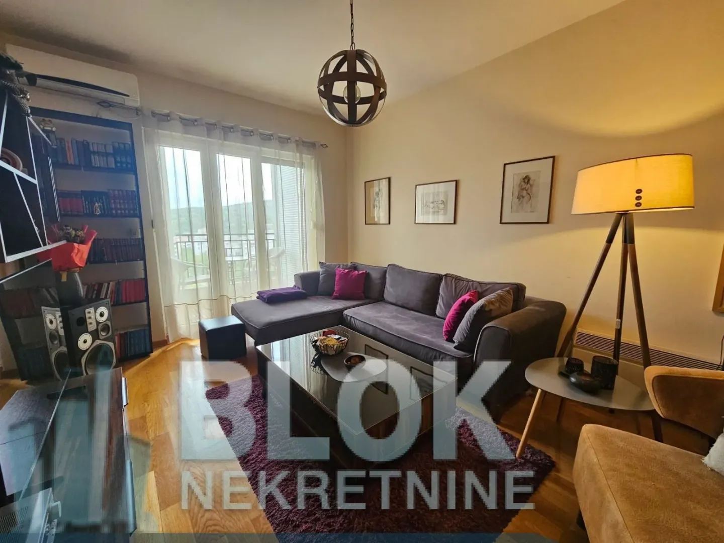 Izdavanje, jednosoban stan, 55m², Blok 6, Podgorica
