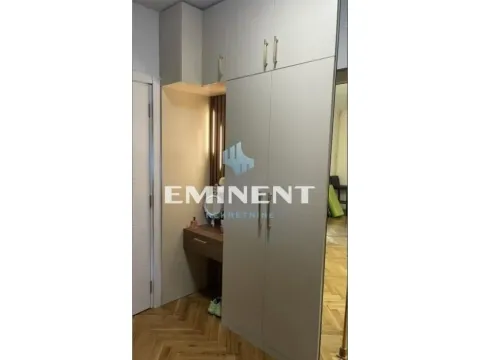 Izdavanje, kuća, 150m², Savski Venac, Beograd - image 15