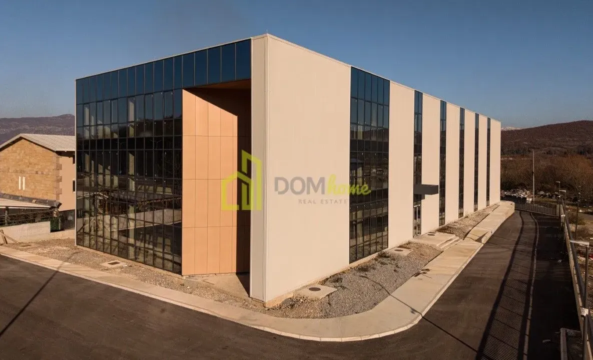 Sale, office space, 2500m², Mareza, Podgorica